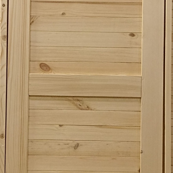 Дверь деревянная из хвойных пород 190*70